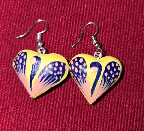 Heart earrings, wood