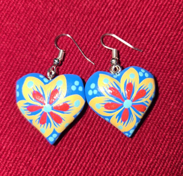 Heart earrings, wood