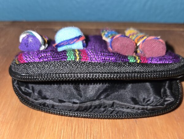 Embroidered coin purse with worry dolls - Image 2