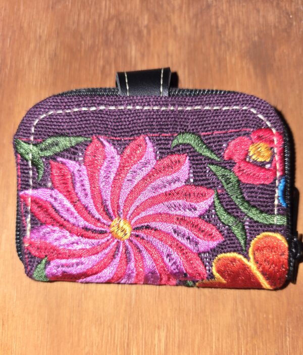 Embroidered coin purse - Image 2