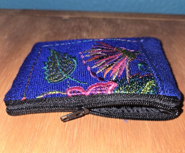 Embroidered coin purse - Image 2