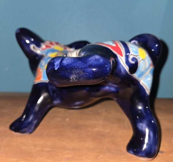 Peeing chihuahua dog figurine, talavera - Image 4