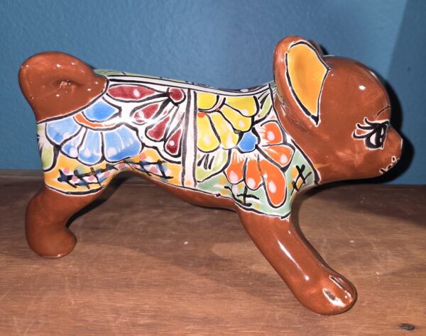 Peeing chihuahua dog figurine, talavera - Image 2