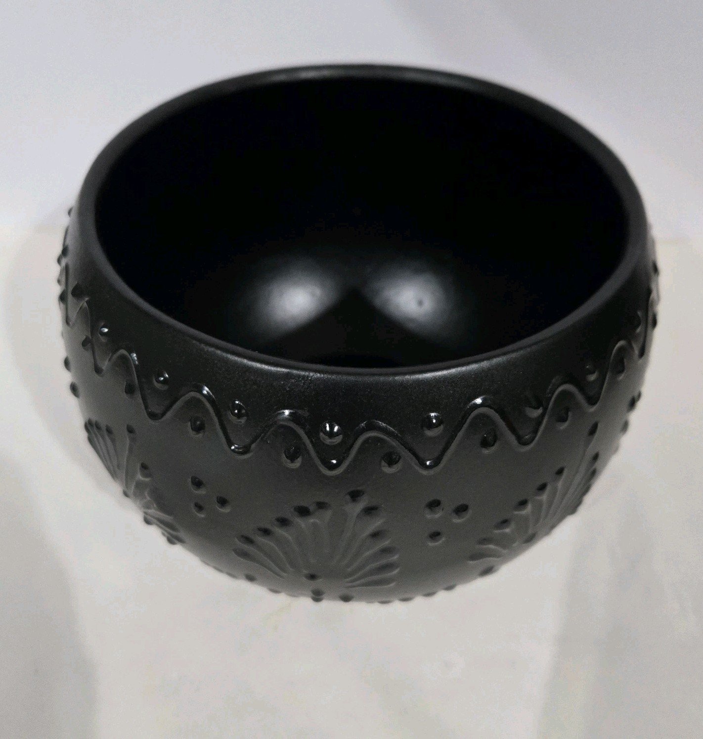 Black Round Planter 7 X 5 Inches Tall Hand Painted Mexican Art Clay Pot 2 Black Round Planter 7 X 5 Inches Tall Hand Painted Mexican Art Clay Pot