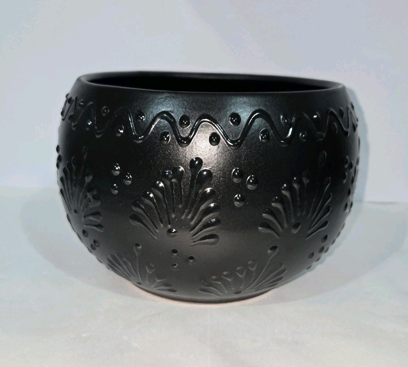 Black Round Planter 7 X 5 Inches Tall Hand Painted Mexican Art Clay Pot 5 Black Round Planter 7 X 5 Inches Tall Hand Painted Mexican Art Clay Pot