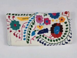 Hand Embroidered 4.5 X 8 Inches Clutch Purse Wallet Mexican Art